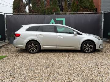 2.0 D-4D * FACE LIFT * EURO 5b * BELLE VOITURE *