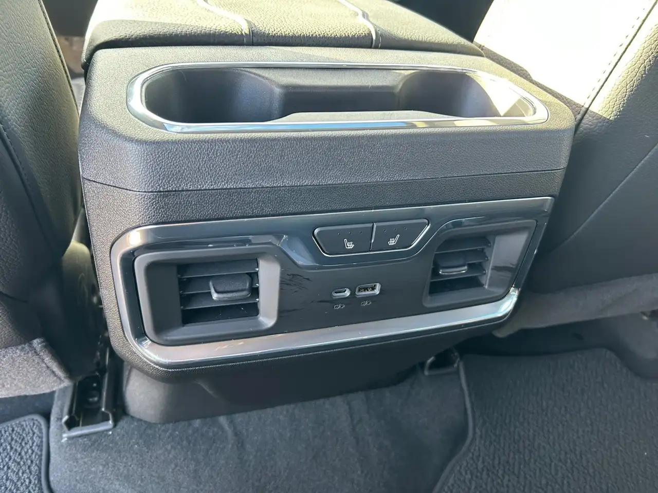 GMC Sierra 2500HD снимка GMC Sierra 2500HD