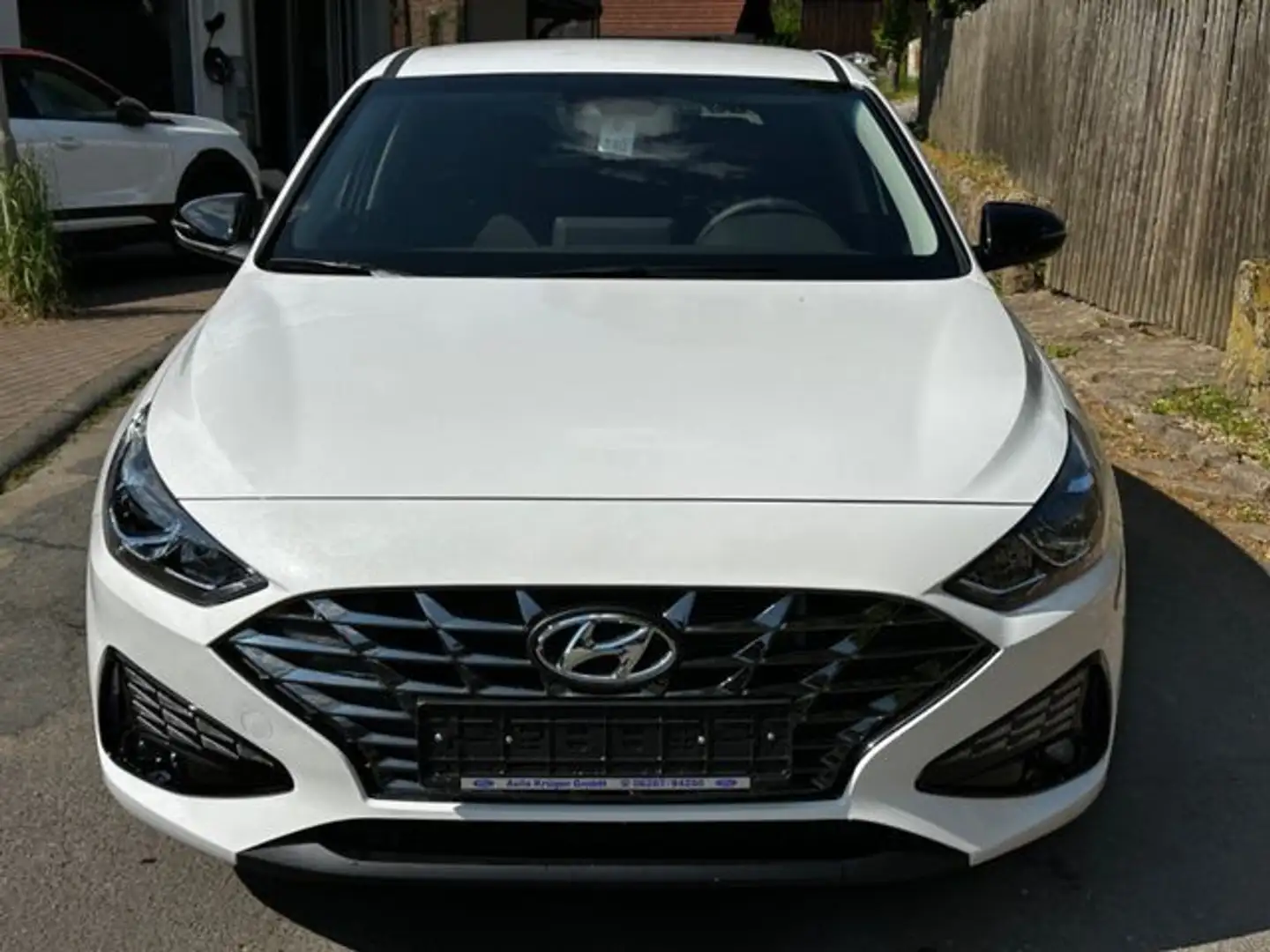 Hyundai i30 T-GDI Aut.*KAMERA*NAVI*PDC*SHZ Blanc - 2