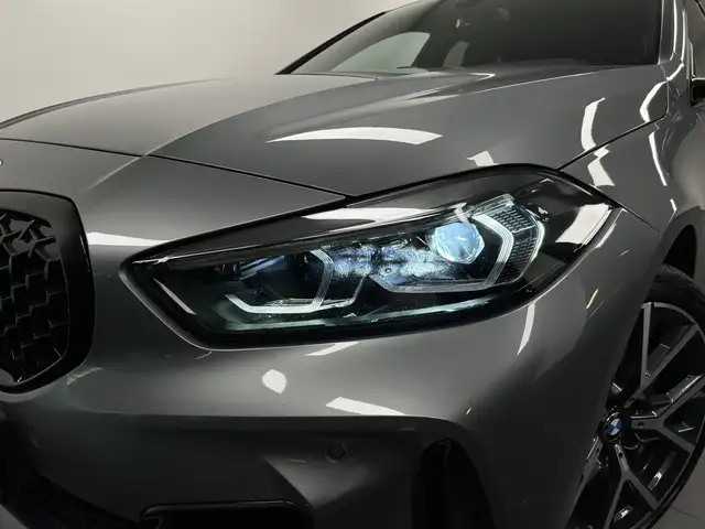 BMW M view 8