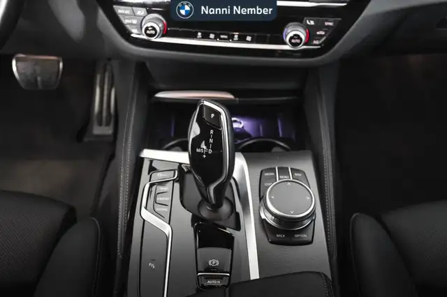 BMW 5 Series view 12