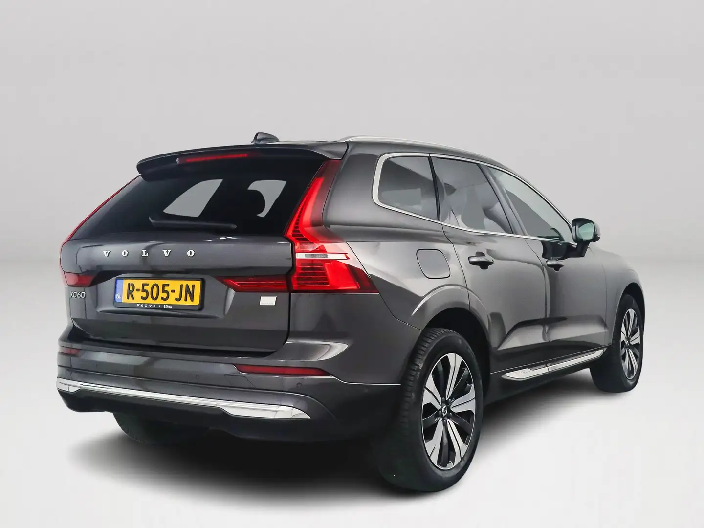 Volvo XC60 T8 Plug-in hybrid AWD Plus Bright | Panoramadak | Grijs - 2