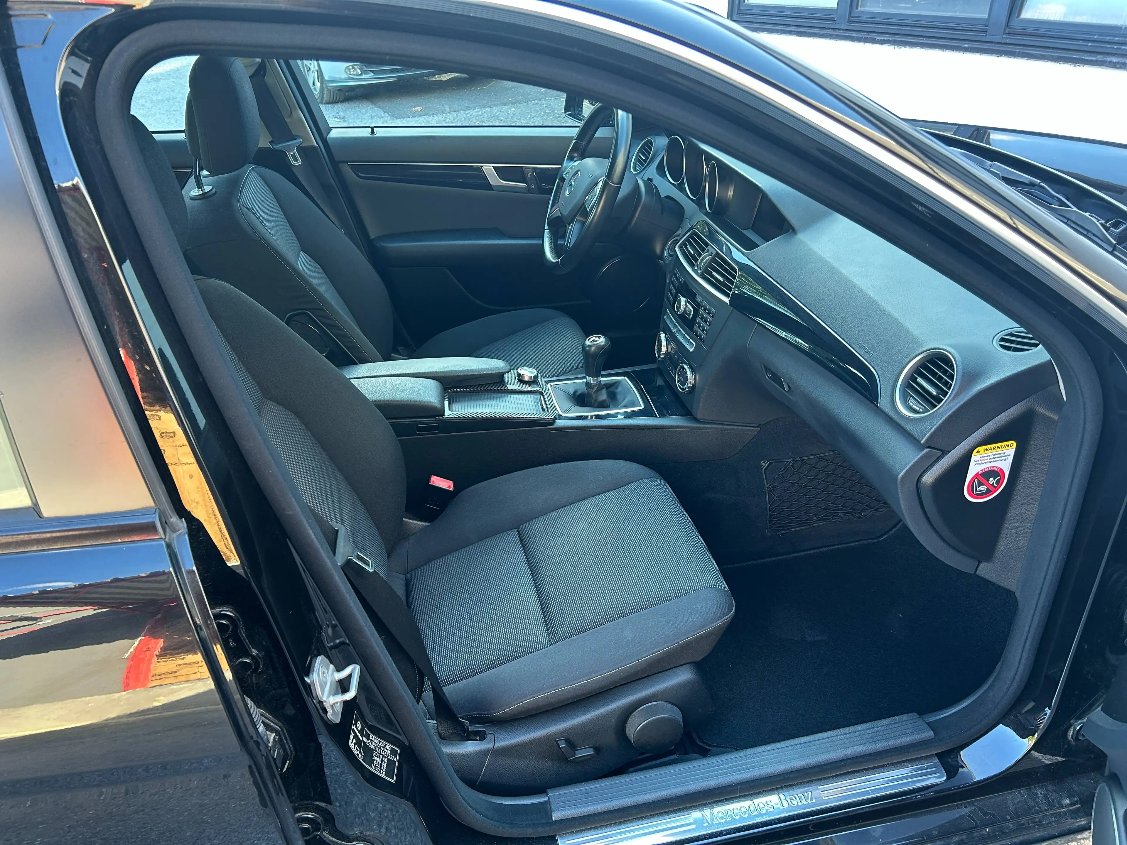 Mercedes-Benz C 200 C 200 CGI Klima, PDC, Steuerkette erneuert. Bluetooth,Tüv Neu — photo 12