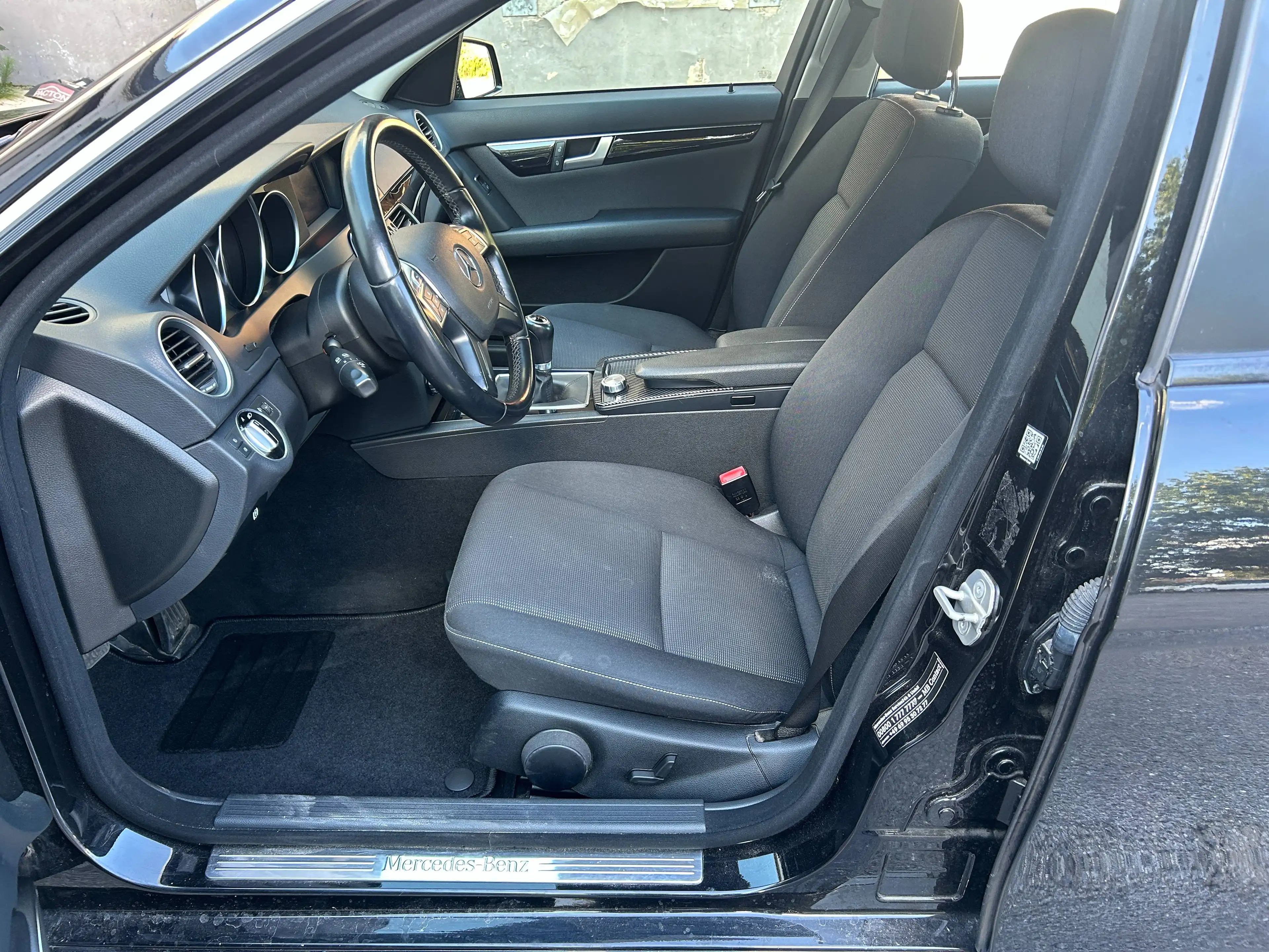 Mercedes-Benz C 200 C 200 CGI Klima, PDC, Steuerkette erneuert. Bluetooth,Tüv Neu — photo 10