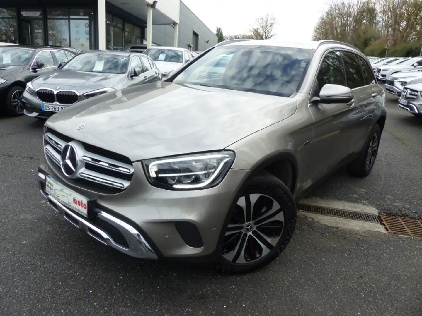Mercedes-Benz GLC 300 300 E 211+122CH BUSINESS LINE 4MATIC 9G-TRONIC EURO6D-T-EVAP-ISC Grau - 1