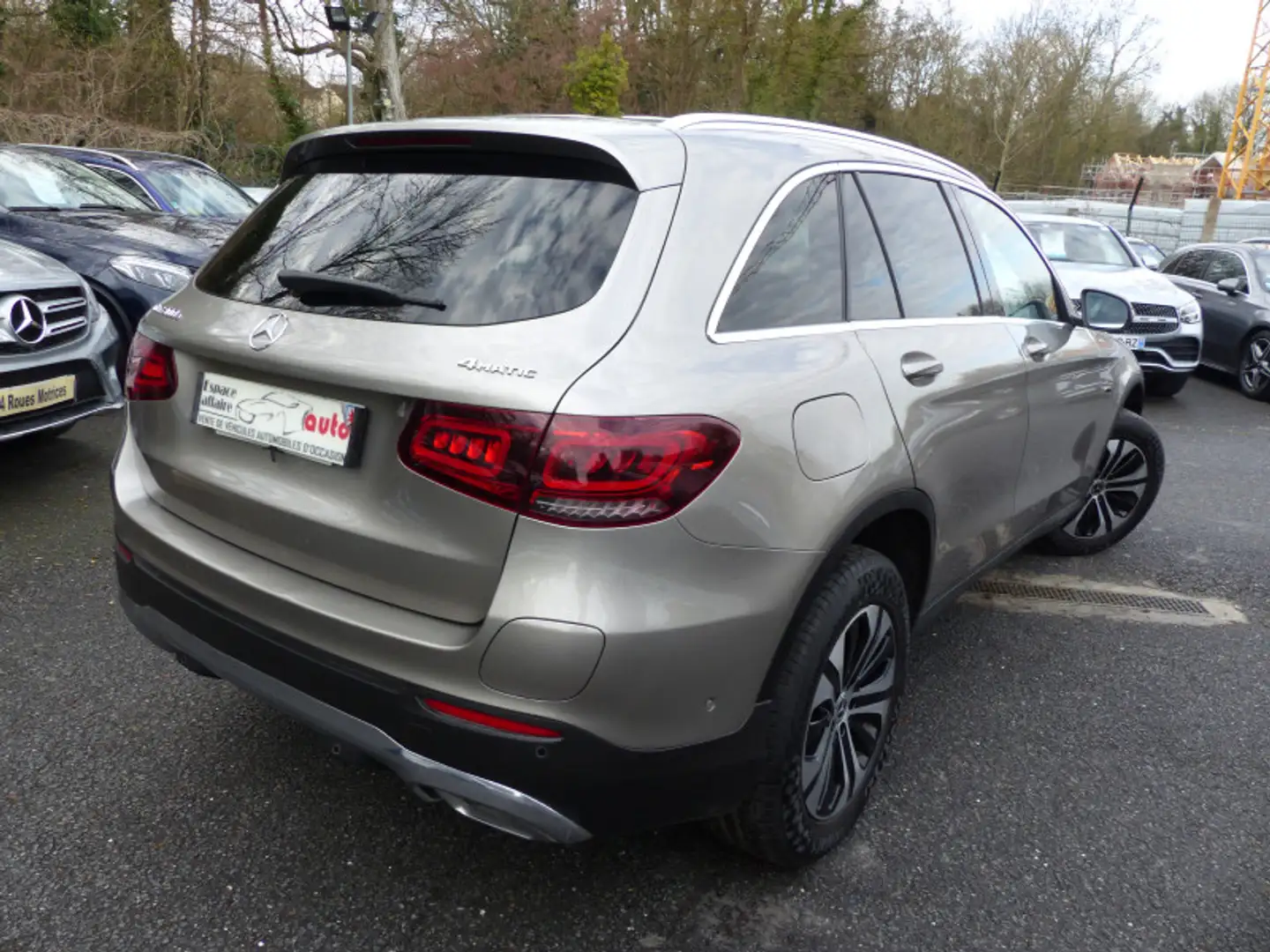 Mercedes-Benz GLC 300 300 E 211+122CH BUSINESS LINE 4MATIC 9G-TRONIC EURO6D-T-EVAP-ISC Grau - 2