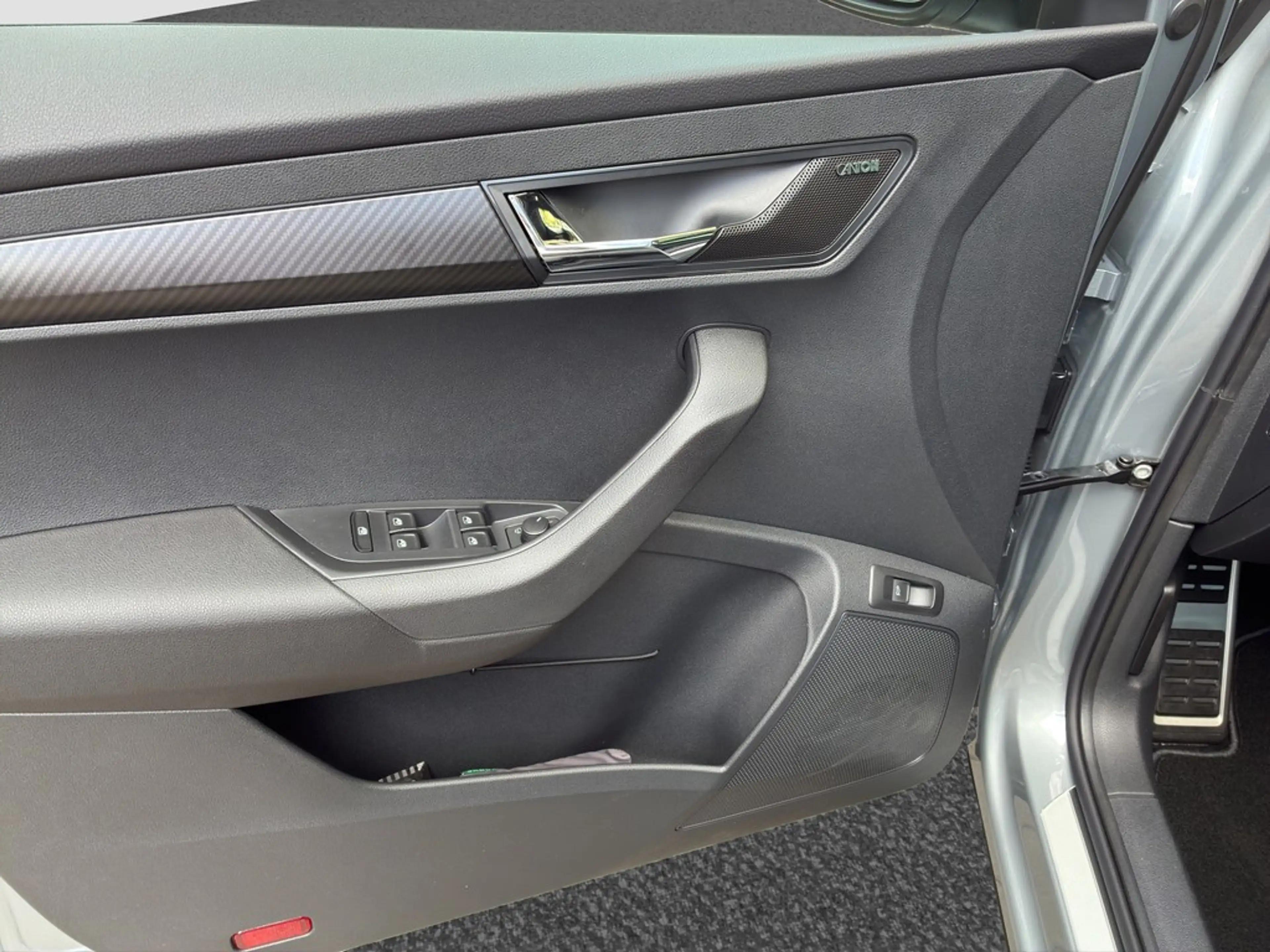 Skoda Karoq Sportline 2.0 TSI 4x4 DSG Sportline 4x4 — photo 10