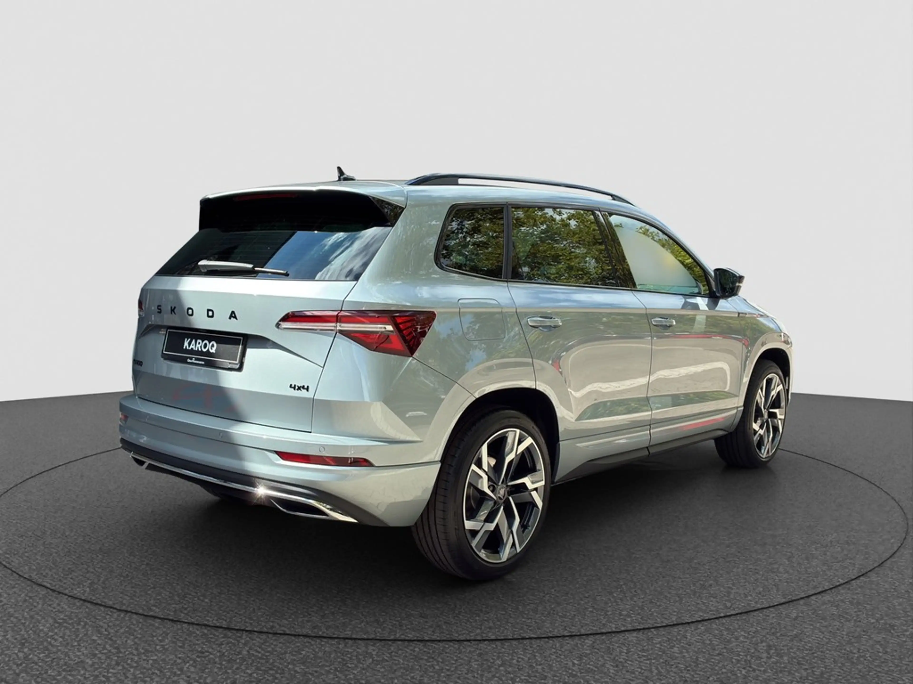 Skoda Karoq Sportline 2.0 TSI 4x4 DSG Sportline 4x4 — photo 6