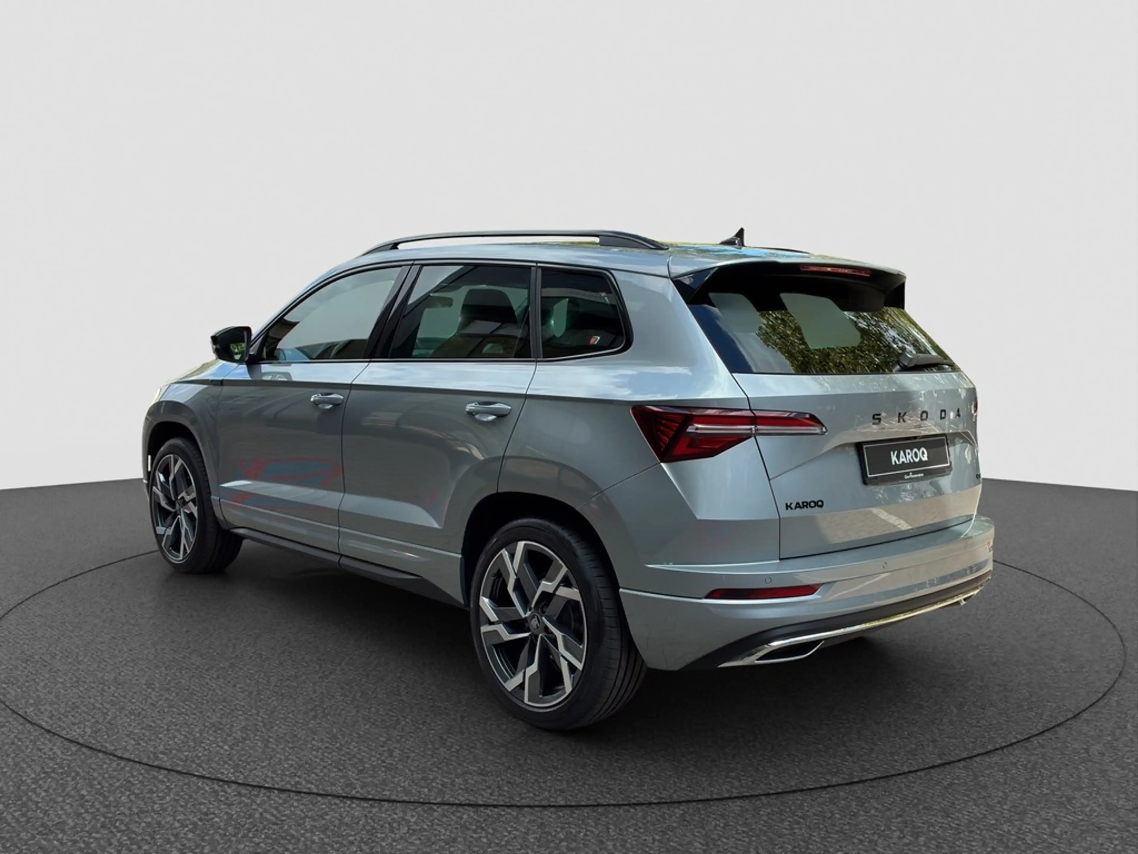 Skoda Karoq Sportline 2.0 TSI 4x4 DSG Sportline 4x4 — photo 4
