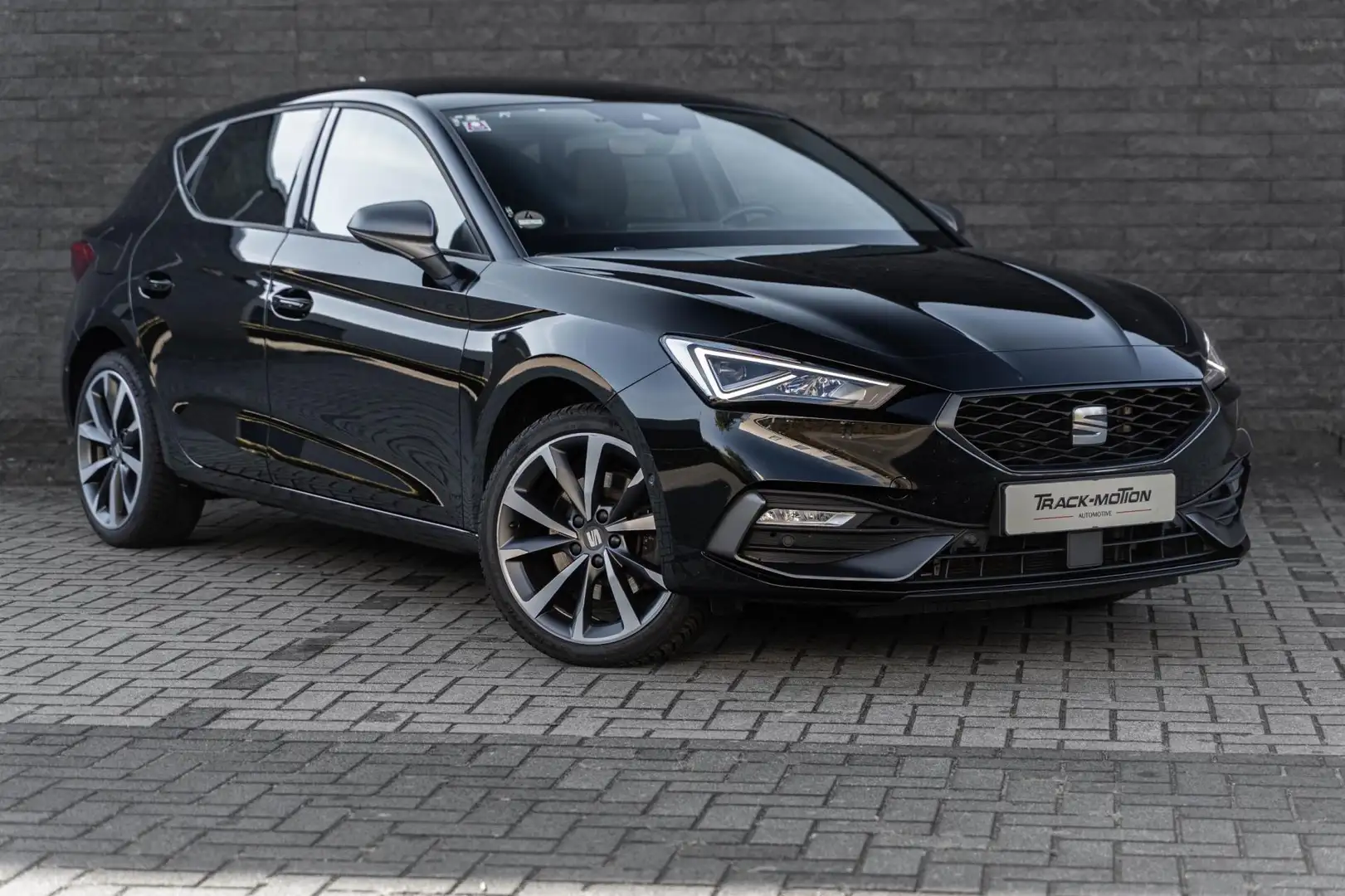 SEAT Leon 1.4 TSI eHybrid PHEV FR Noir - 1