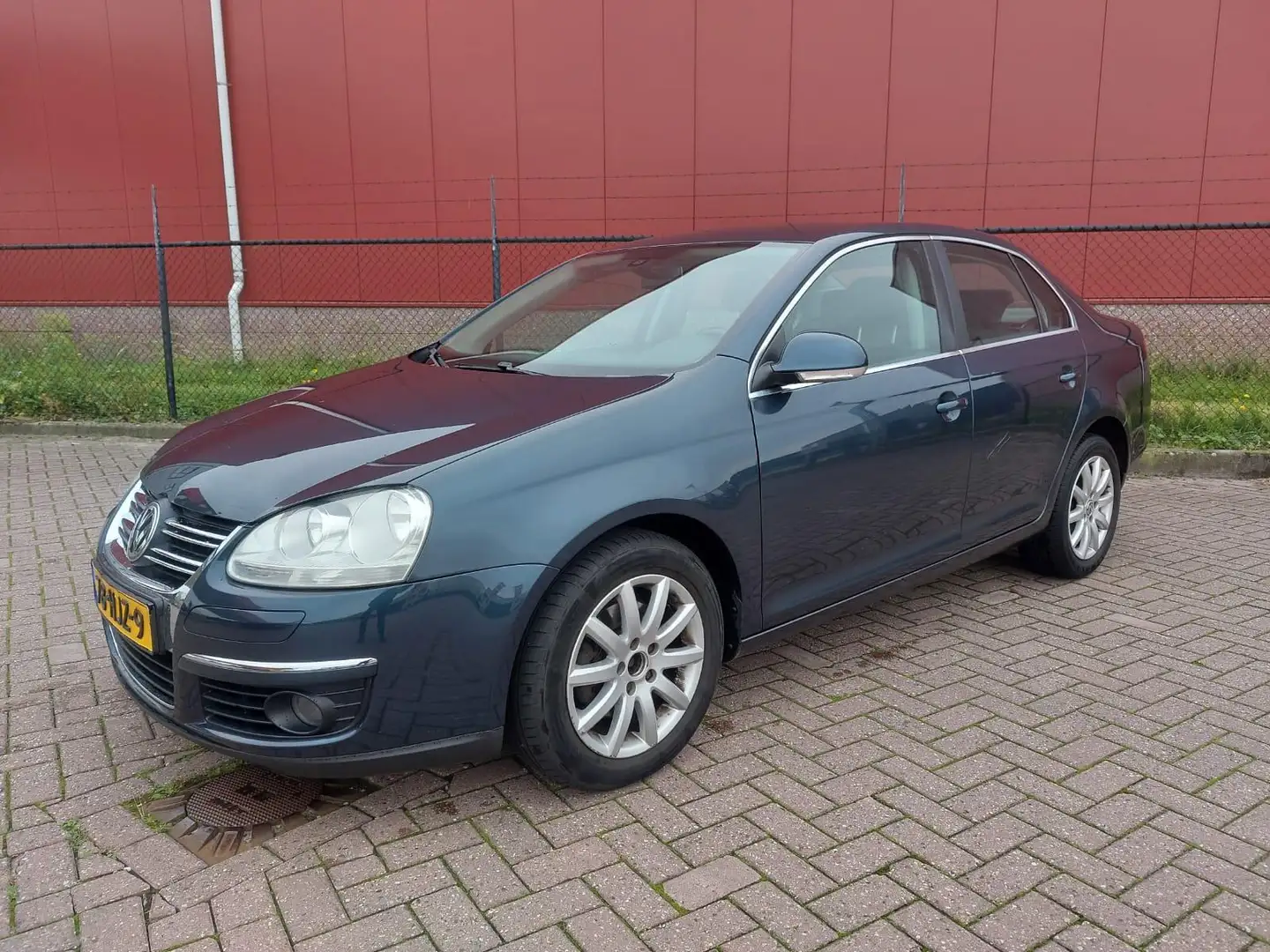 Volkswagen Jetta 1.4 TSI Comfortline Grijs - 2