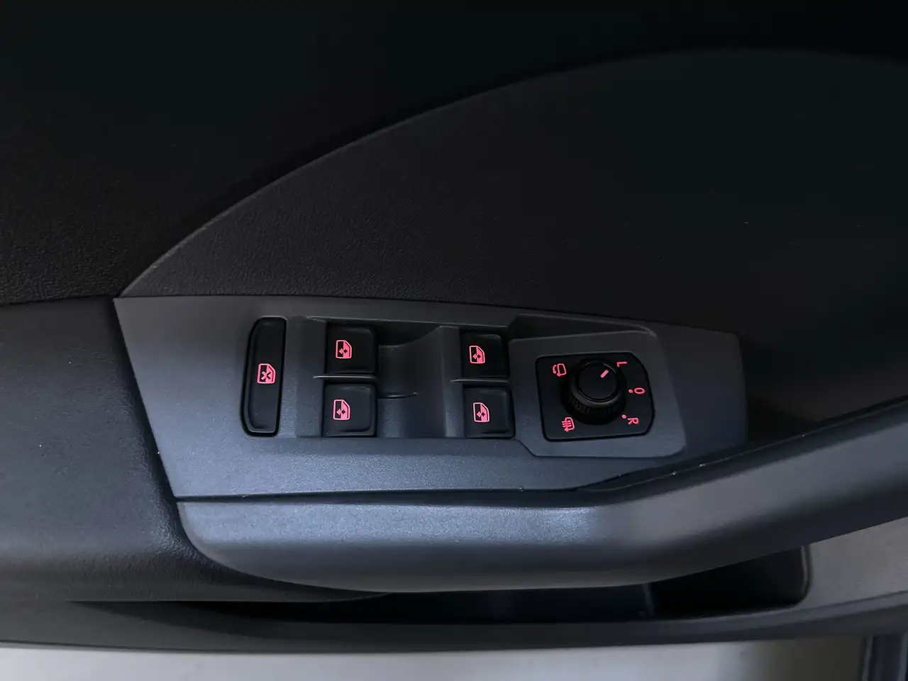 Volkswagen T-Cross 1.0 TSI Life Business Camera Climate Control Navig, миниатюра 18