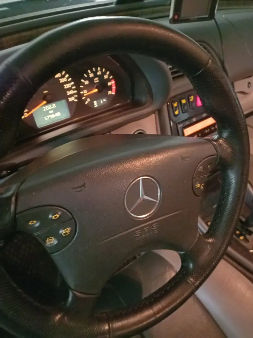 Mercedes-Benz CLK 230 Avantgarde Negru - 2