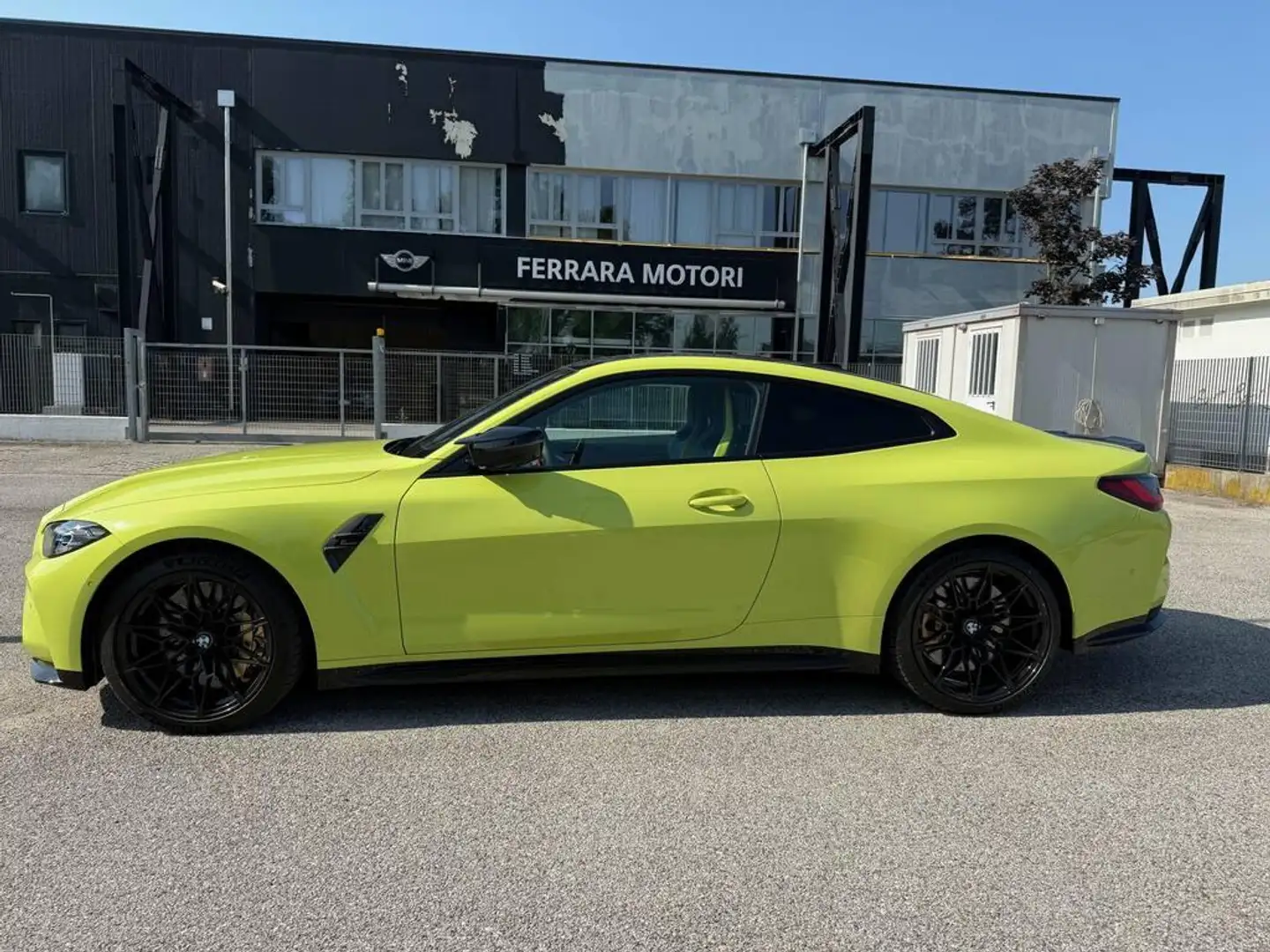 BMW M4 Coupe 3.0 Competition M xdrive auto Giallo - 2