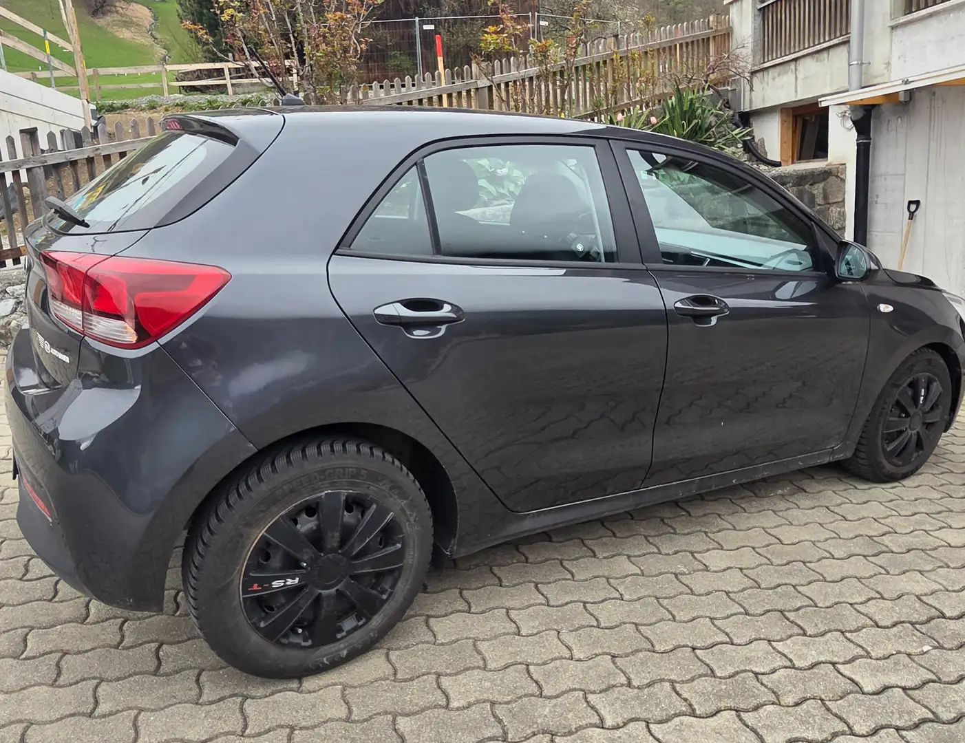 Kia Rio 1,25 MPI Titan ISG Grau - 2