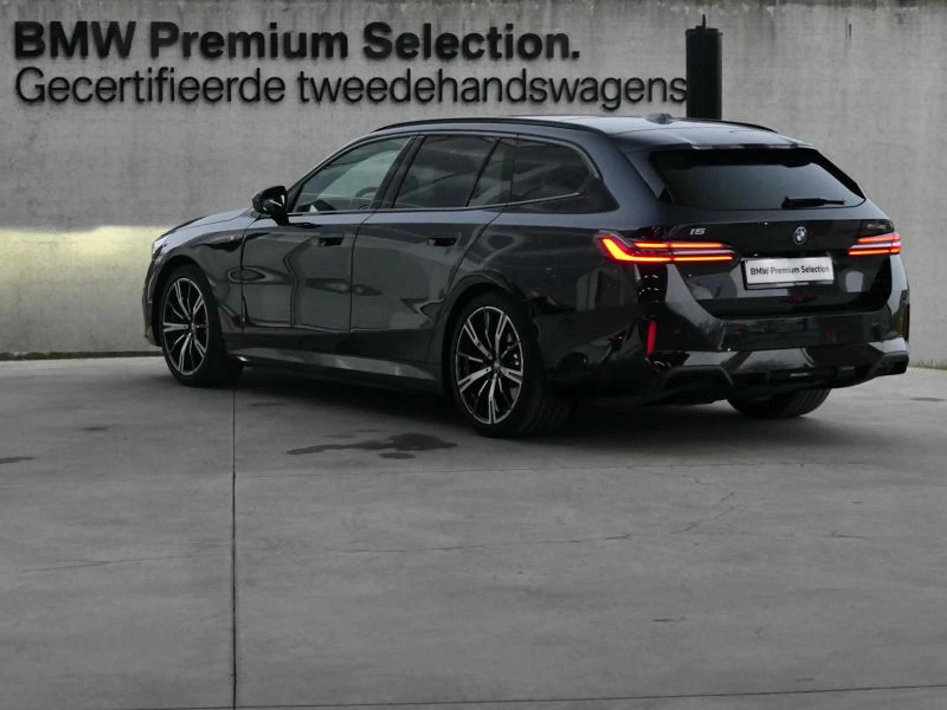 BMW i5 eDrive40 Touring M Sport PRO | PANO | — photo 5
