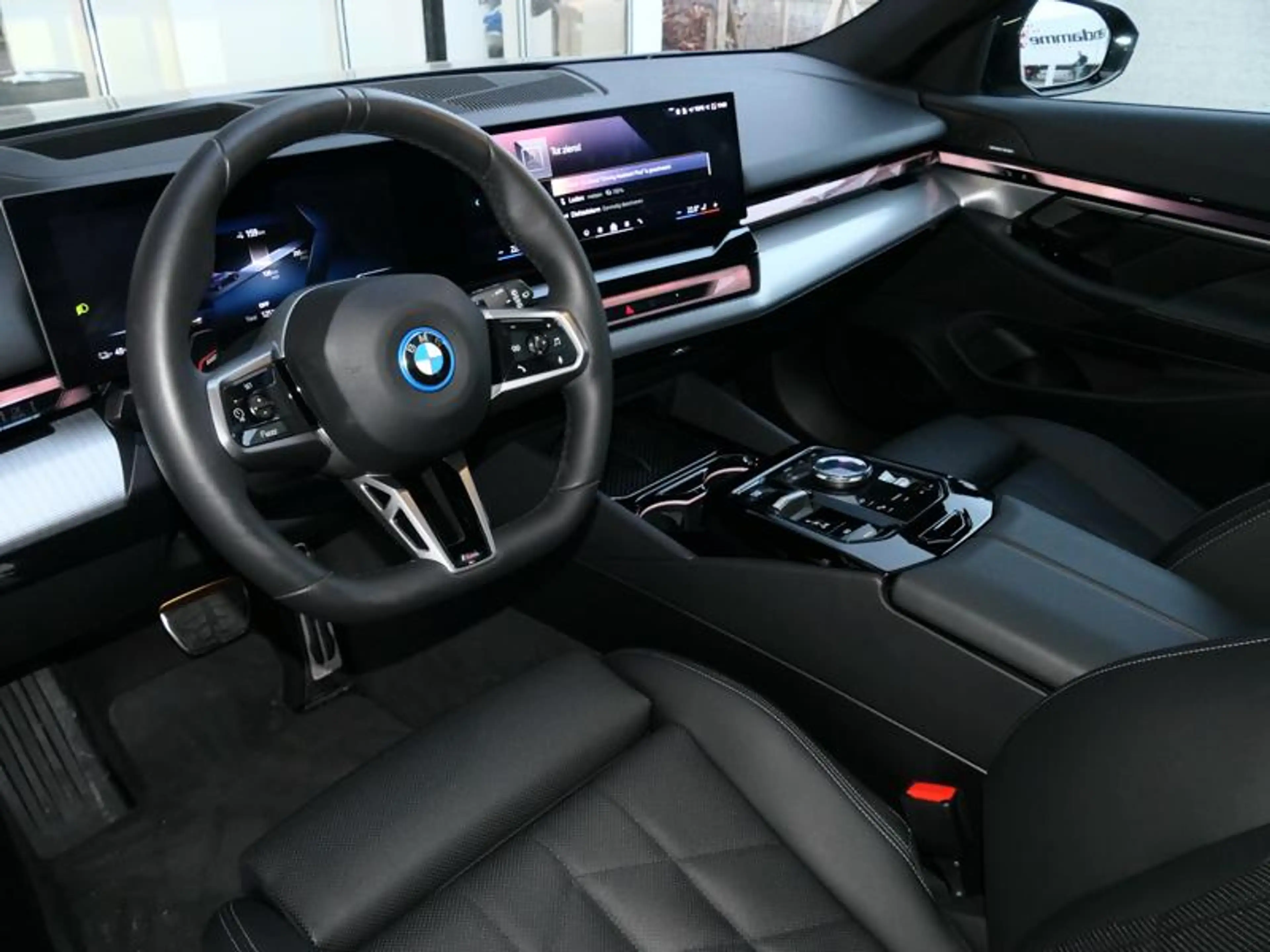 BMW i5 eDrive40 Touring M Sport PRO | PANO | — photo 6