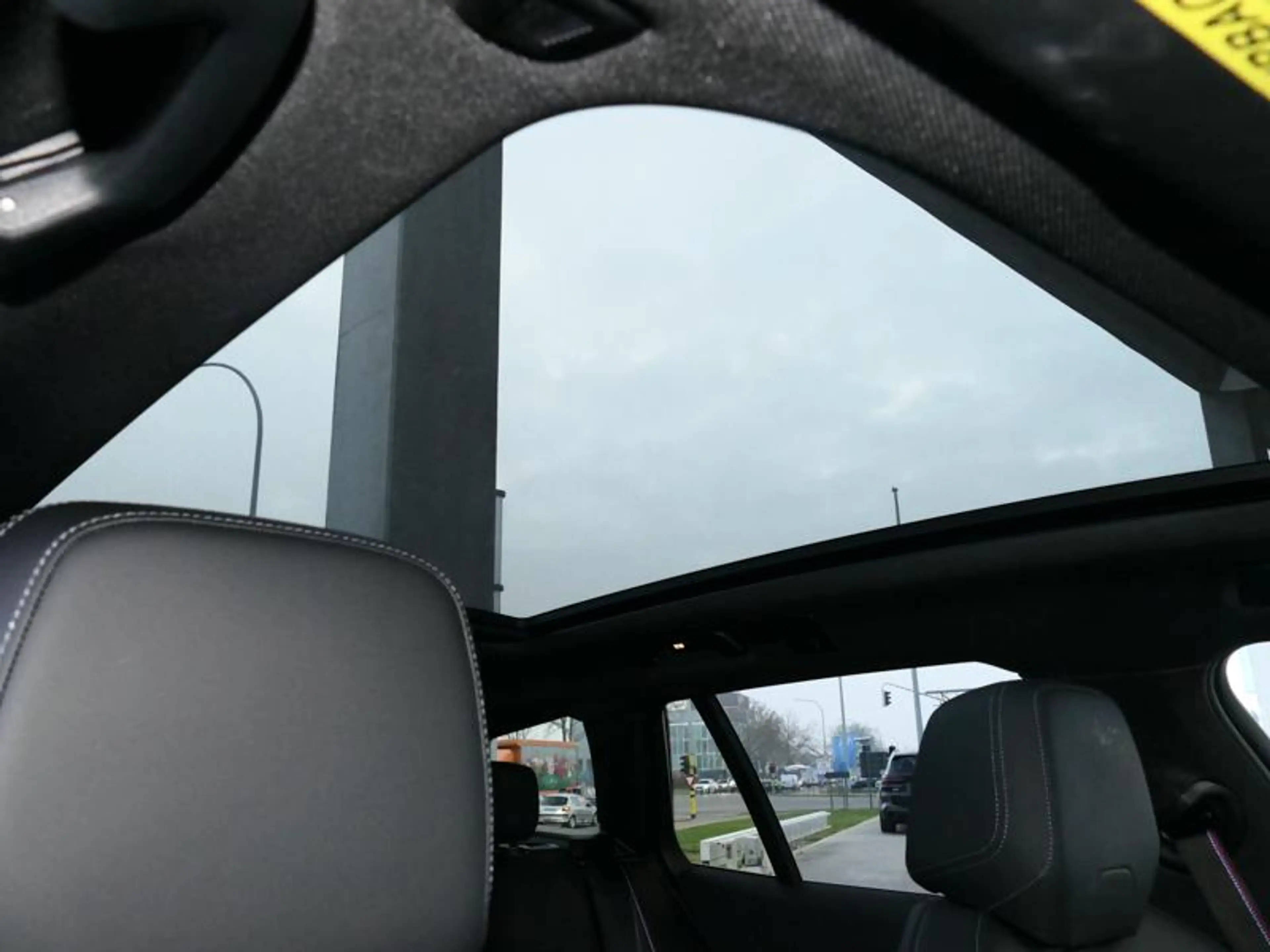 BMW i5 eDrive40 Touring M Sport PRO | PANO | — photo 11