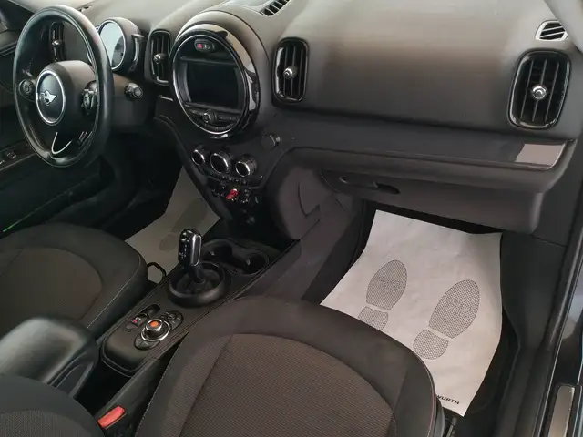MINI Countryman view 15