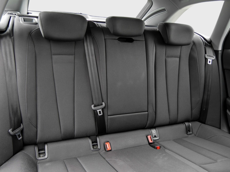 Audi A4 Avant S line 35 TDI S tronic LED Navi VC+ AHK Tour — photo 4