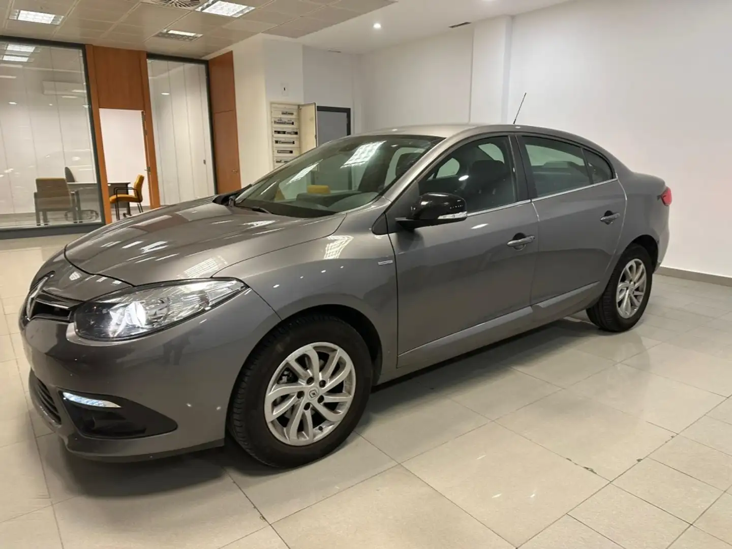 Renault Fluence 1.5dCi Limited 110 siva - 2