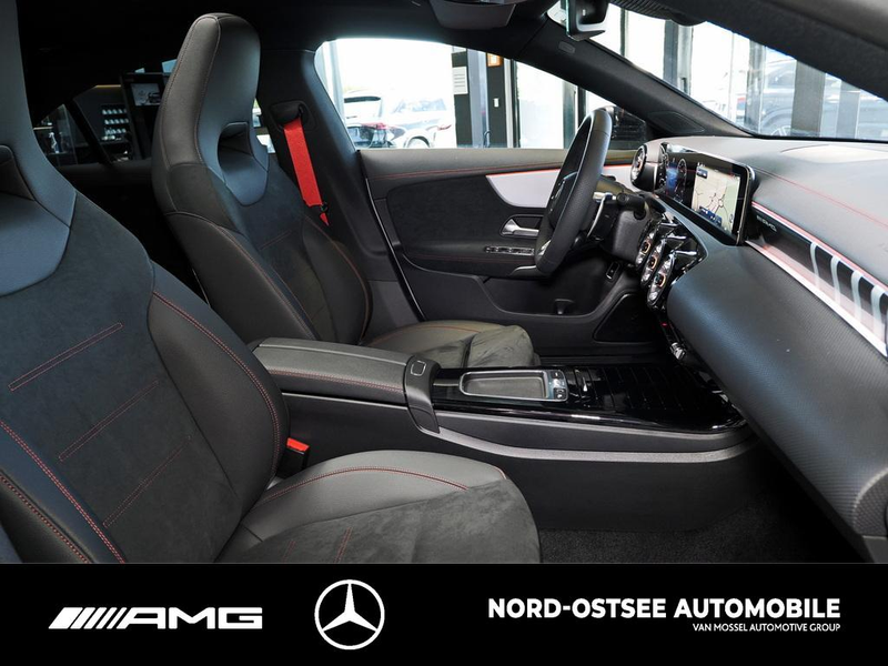 Mercedes-Benz CLA 35 AMG 4m NIGHT PANO SOUND DISTRONIC — photo 12