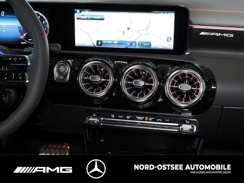 Mercedes-Benz CLA 35 AMG 4m NIGHT PANO SOUND DISTRONIC — photo 11