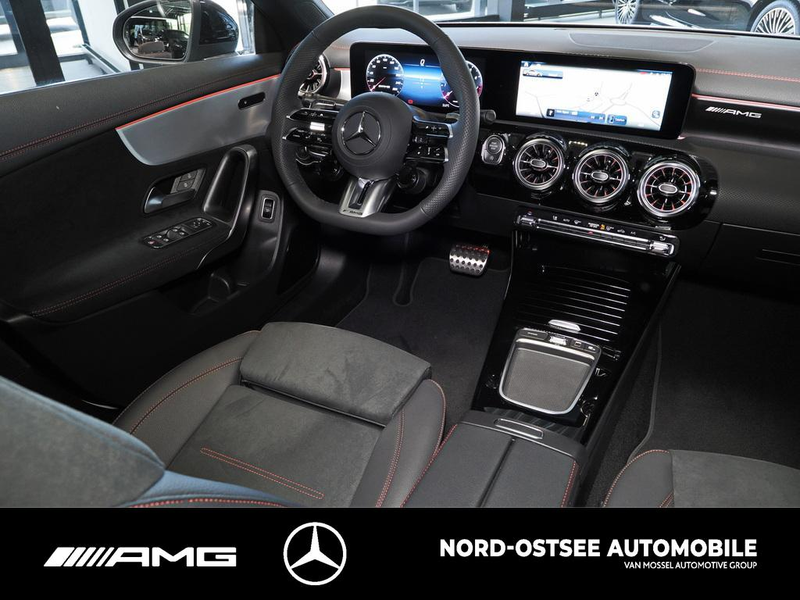 Mercedes-Benz CLA 35 AMG 4m NIGHT PANO SOUND DISTRONIC — photo 10