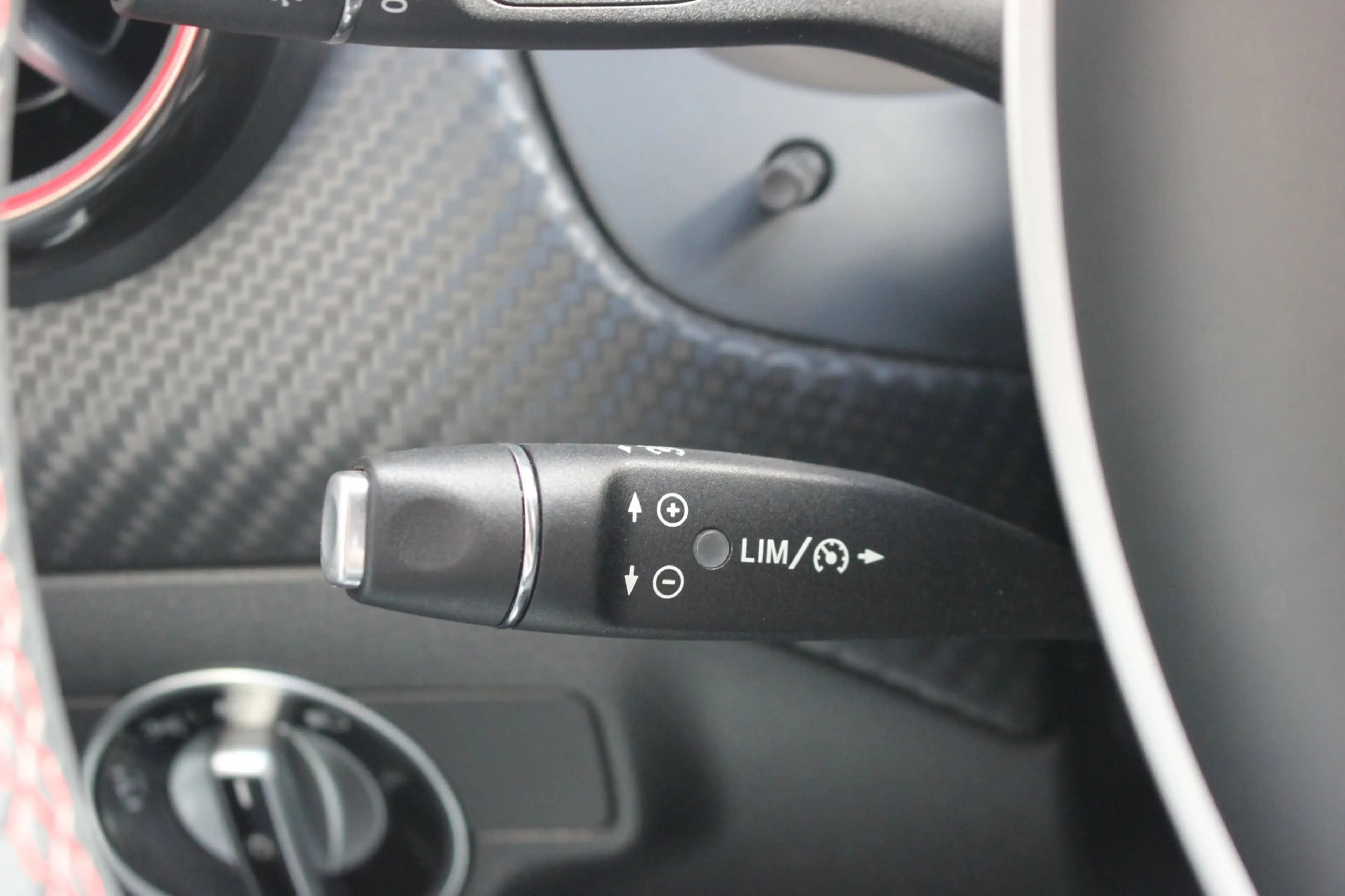 Mercedes-Benz A 180 Ambition AMG | AMG-Styling | Xenon | — photo 9