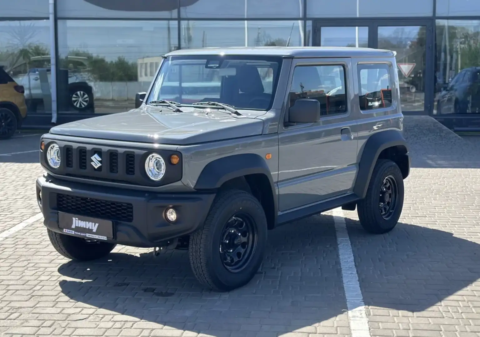 Suzuki Jimny 2025 GL 4x4 MT 4-Sitzer Grau - 1