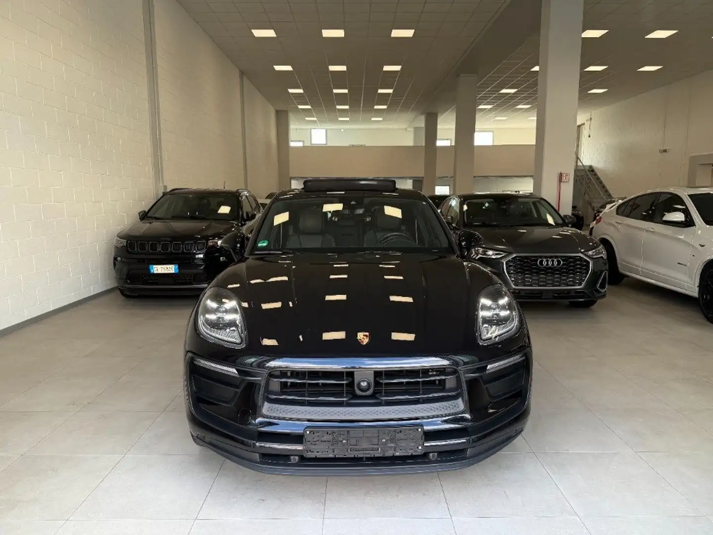 Porsche Macan 2.0 Nero - 1