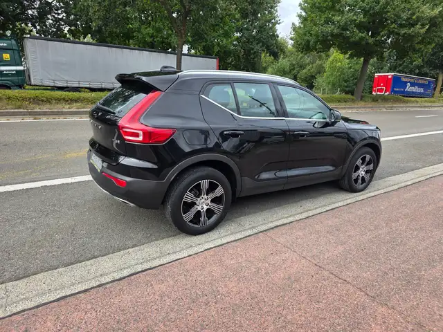 Volvo XC40 view 7