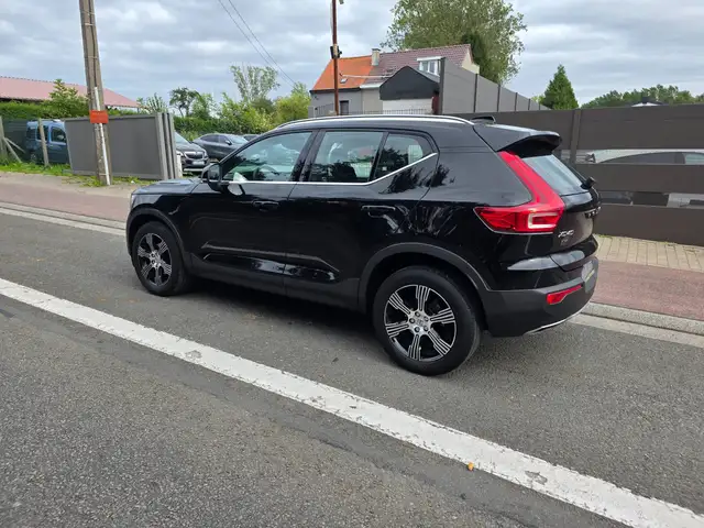 Volvo XC40 view 5
