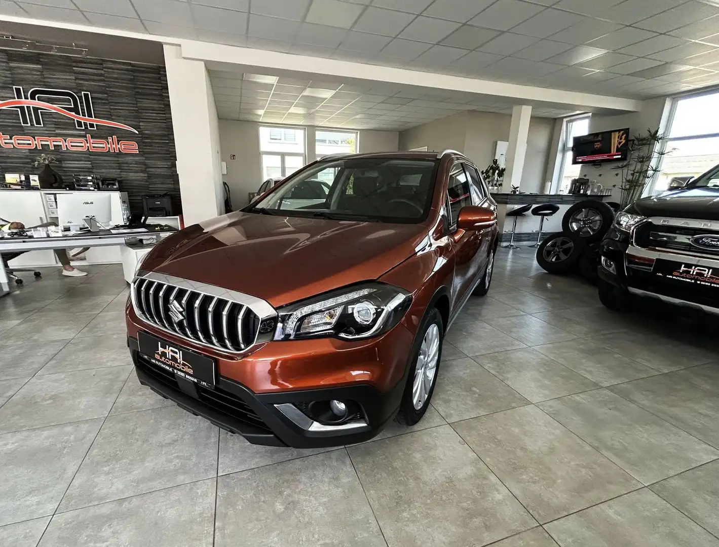 Suzuki SX4 S-Cross Club Navi/Kamera/Sitzheizung Oranžová - 1