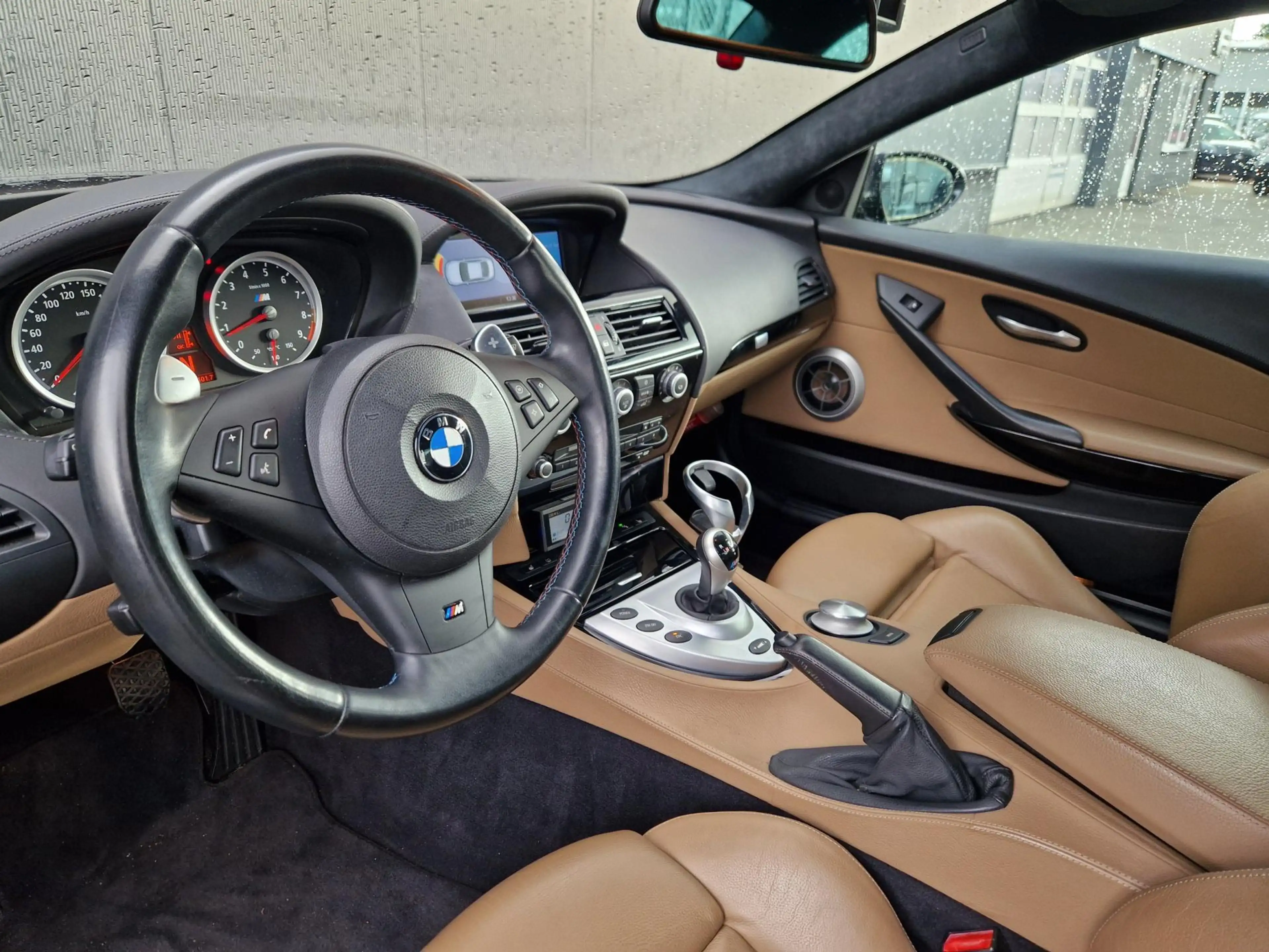 BMW M6 6-serie V10 Facelift /58DKM Volledige historie aan — photo 8