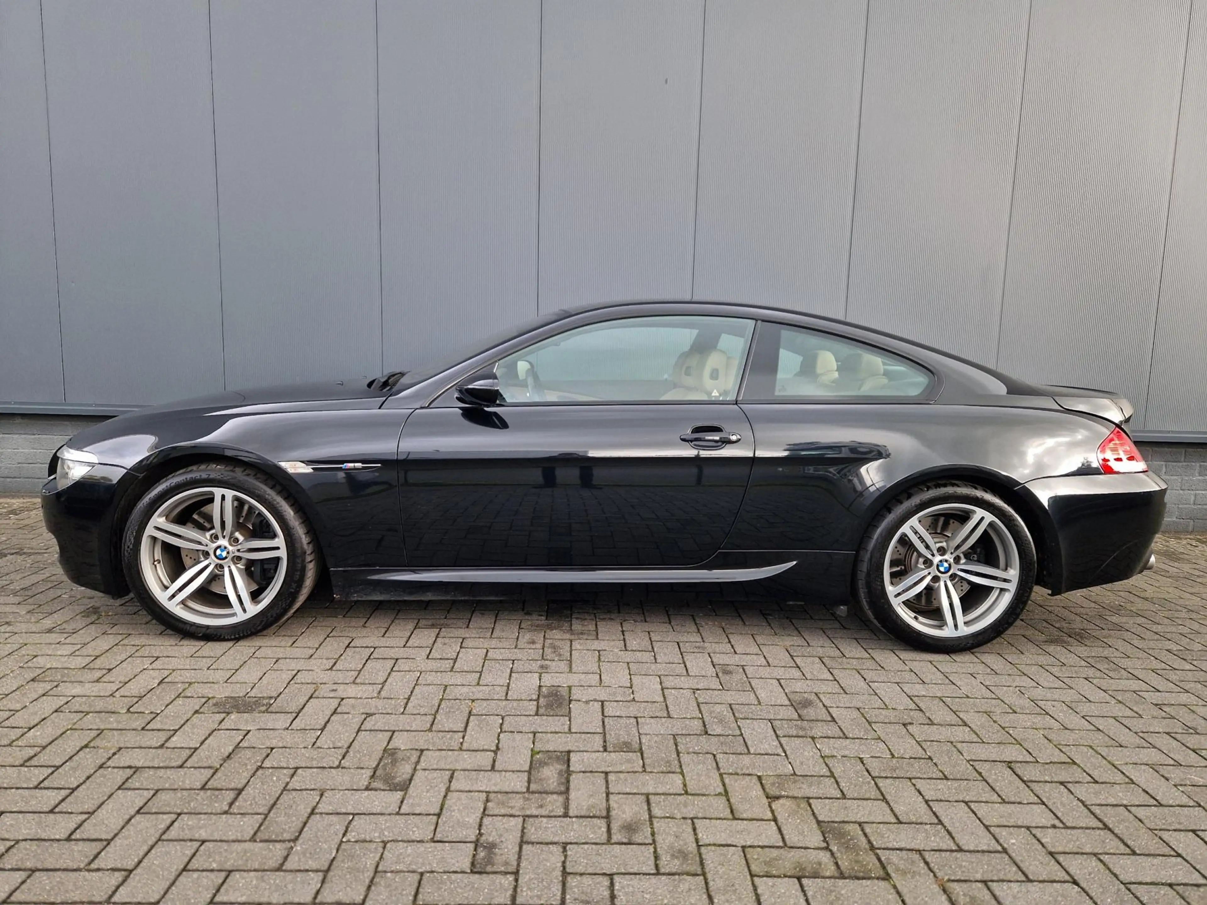 BMW M6 6-serie V10 Facelift /58DKM Volledige historie aan — photo 2