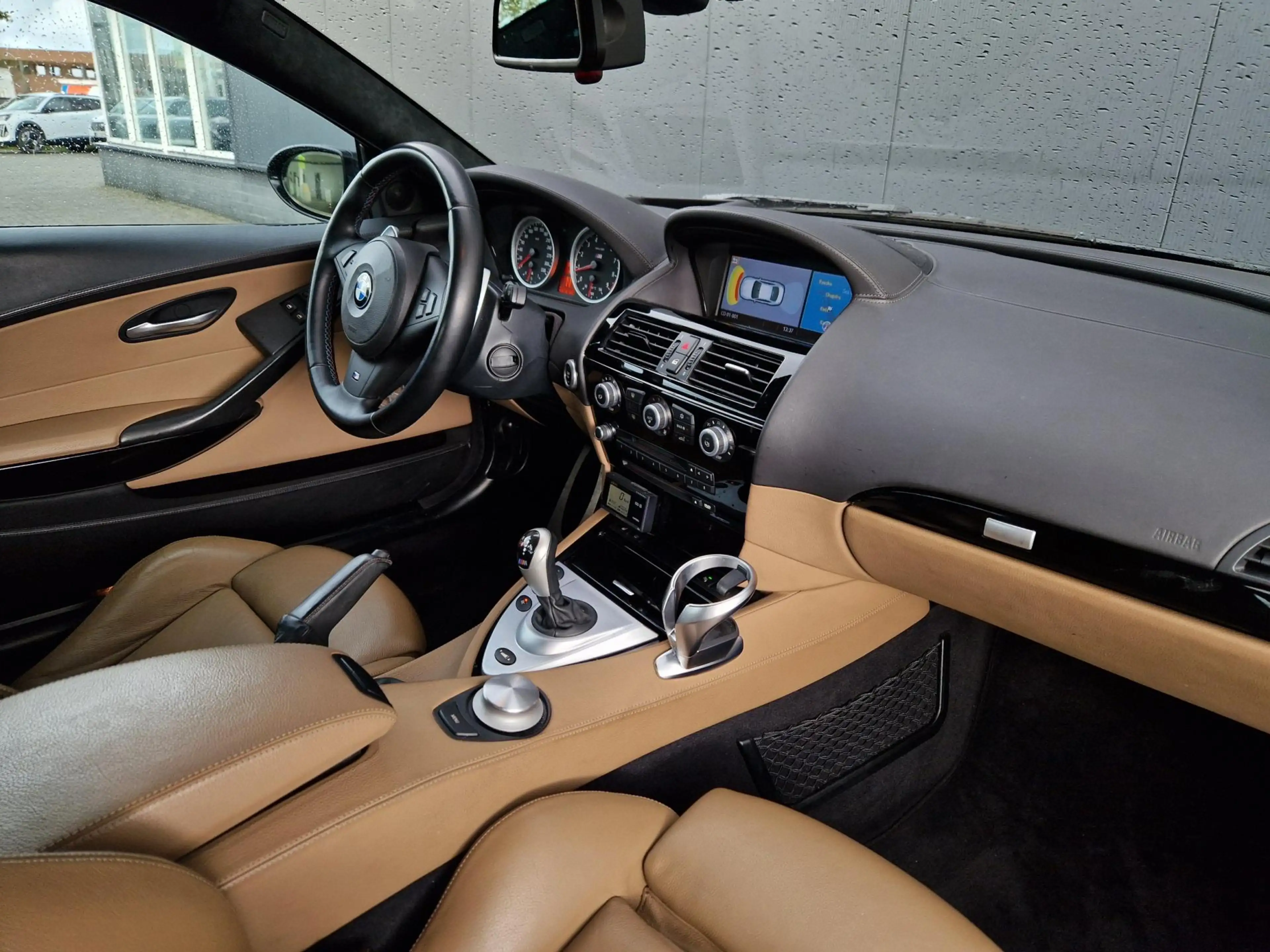 BMW M6 6-serie V10 Facelift /58DKM Volledige historie aan — photo 10