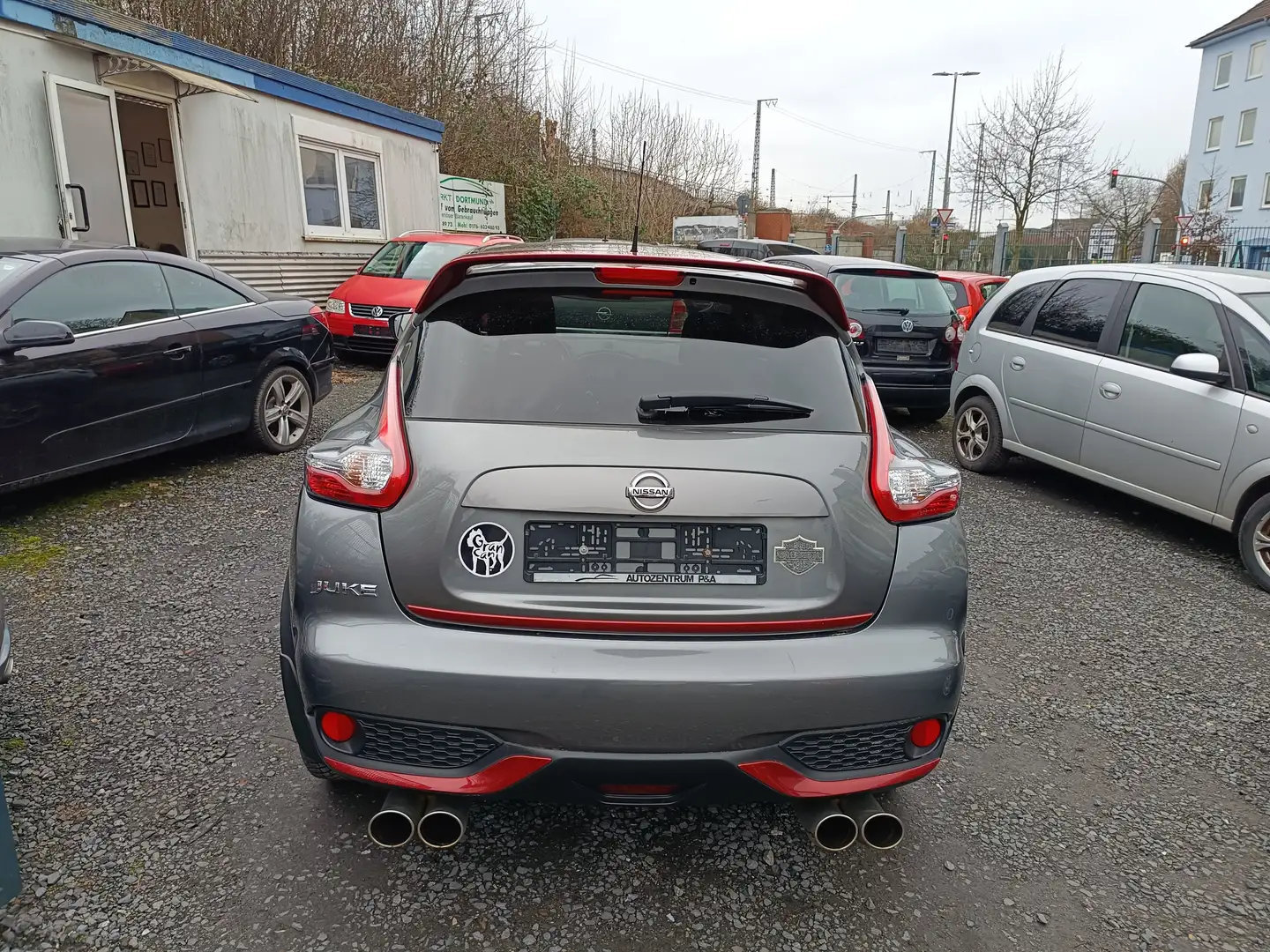 Nissan Juke Tekna Navi Camera TÜV neu top Grau - 1