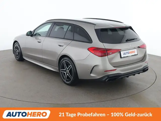 Mercedes-Benz C-Class view 4