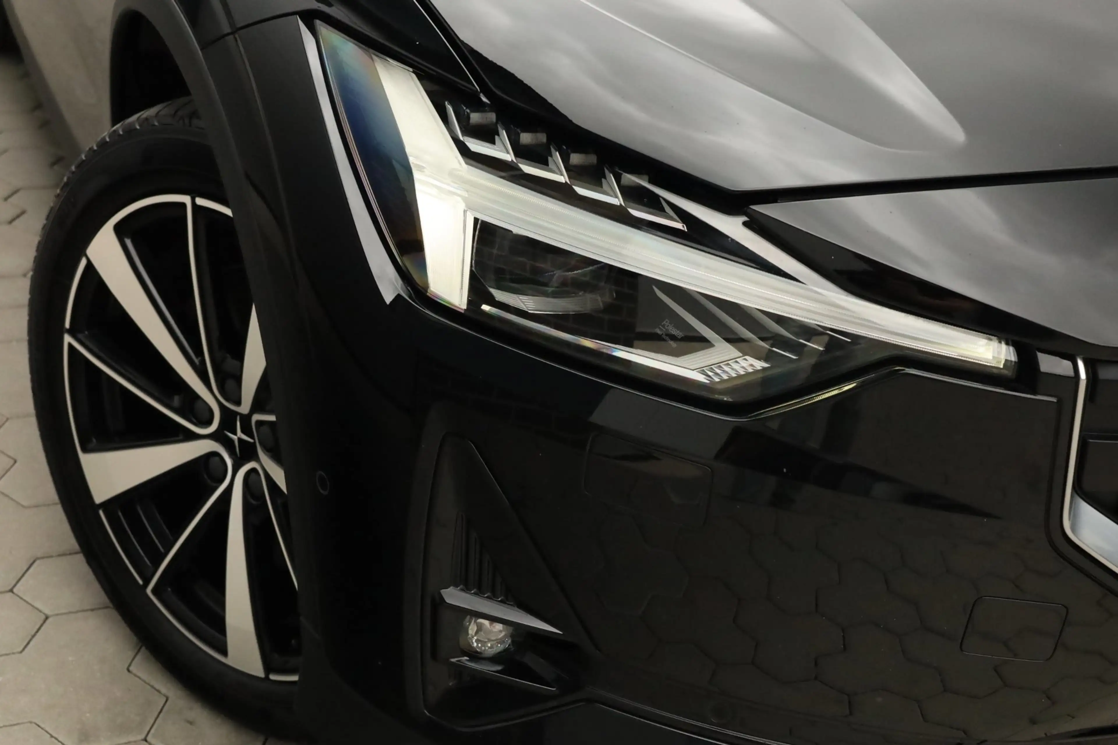 Polestar 2 Long Range Dual Motor Launch Edition Pano Trekhaak — photo 9