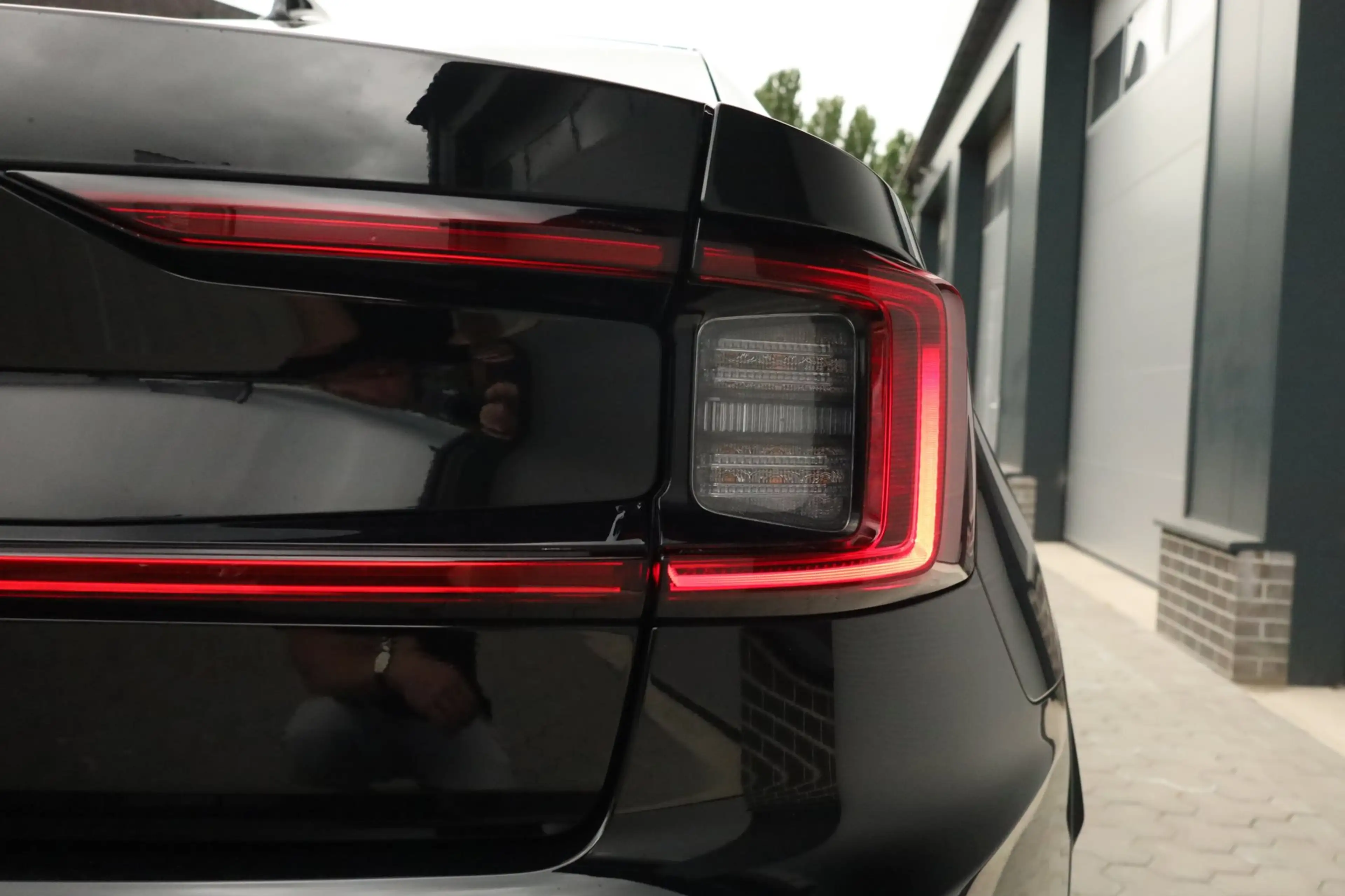 Polestar 2 Long Range Dual Motor Launch Edition Pano Trekhaak — photo 10