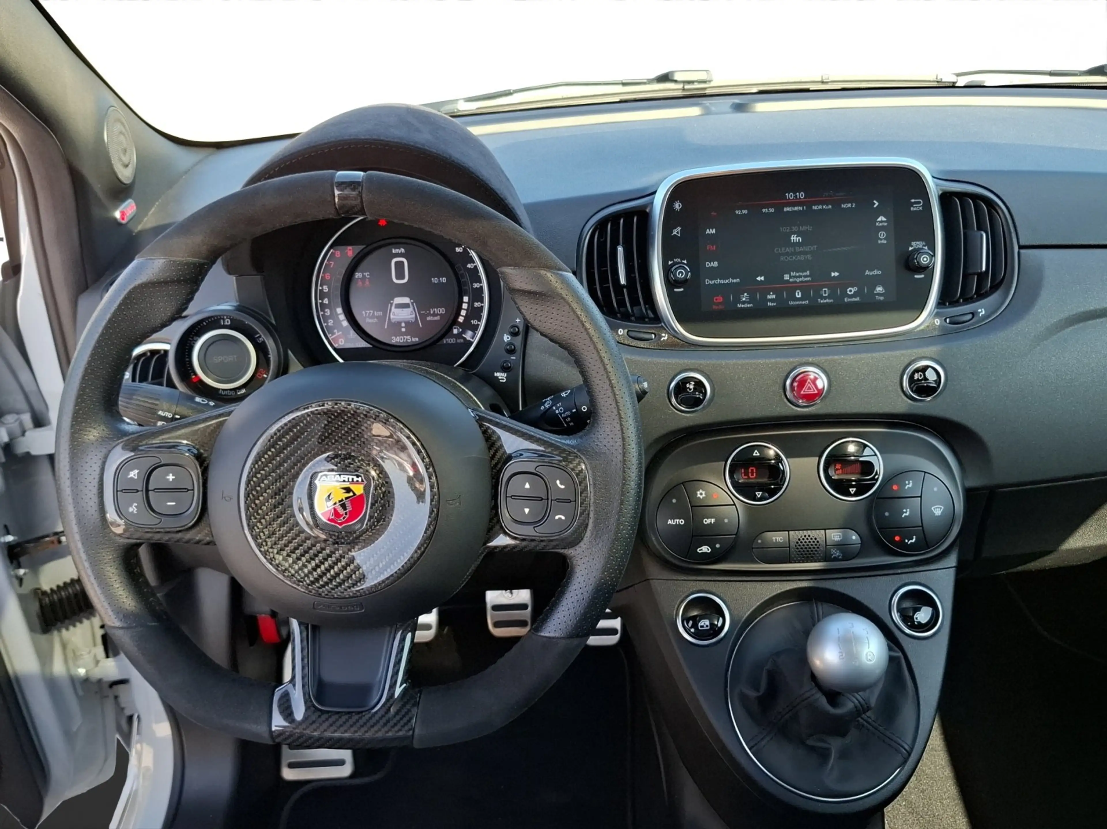 Abarth 595 1.4 T-Jet Competizione *PANORAMA*BEATS*XENON* — photo 15