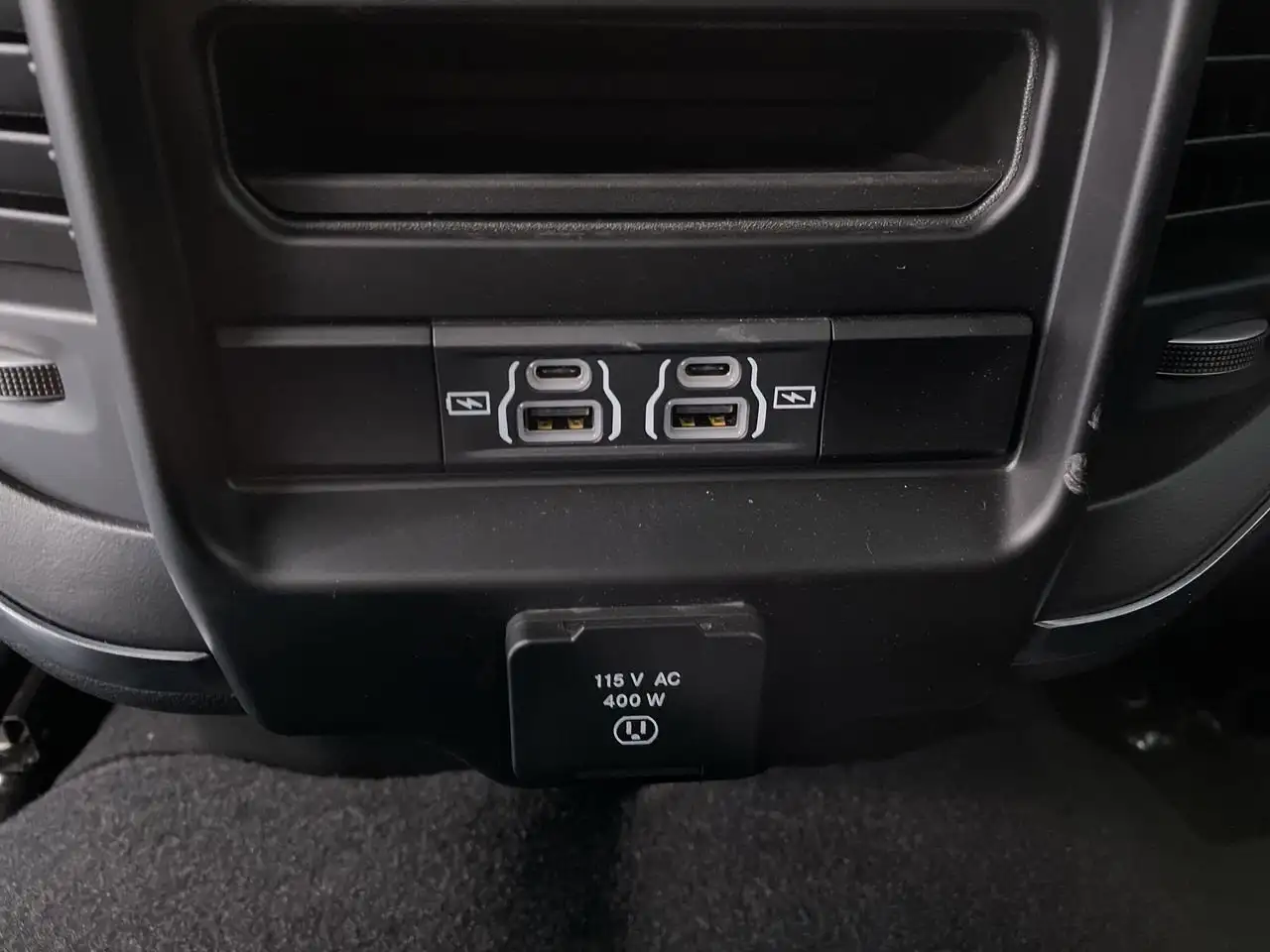 RAM 3500 снимка RAM 3500