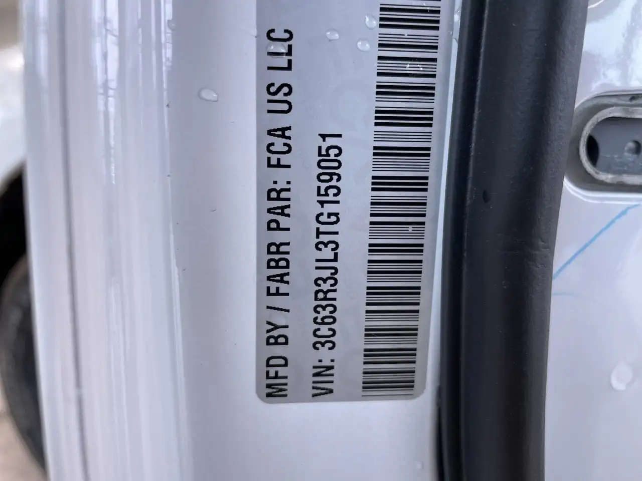 RAM 3500 снимка RAM 3500