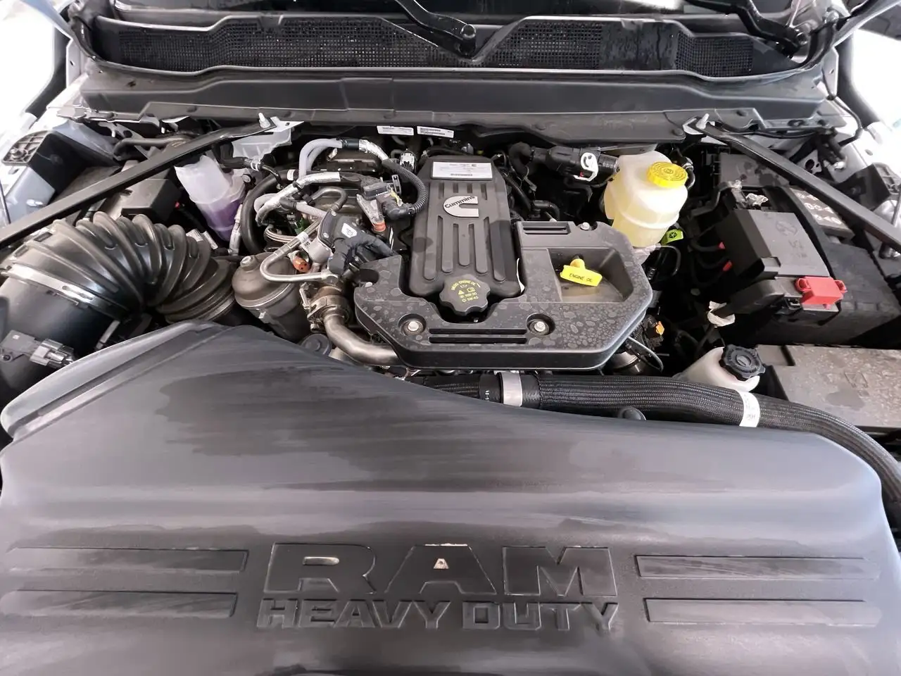 RAM 3500 снимка RAM 3500