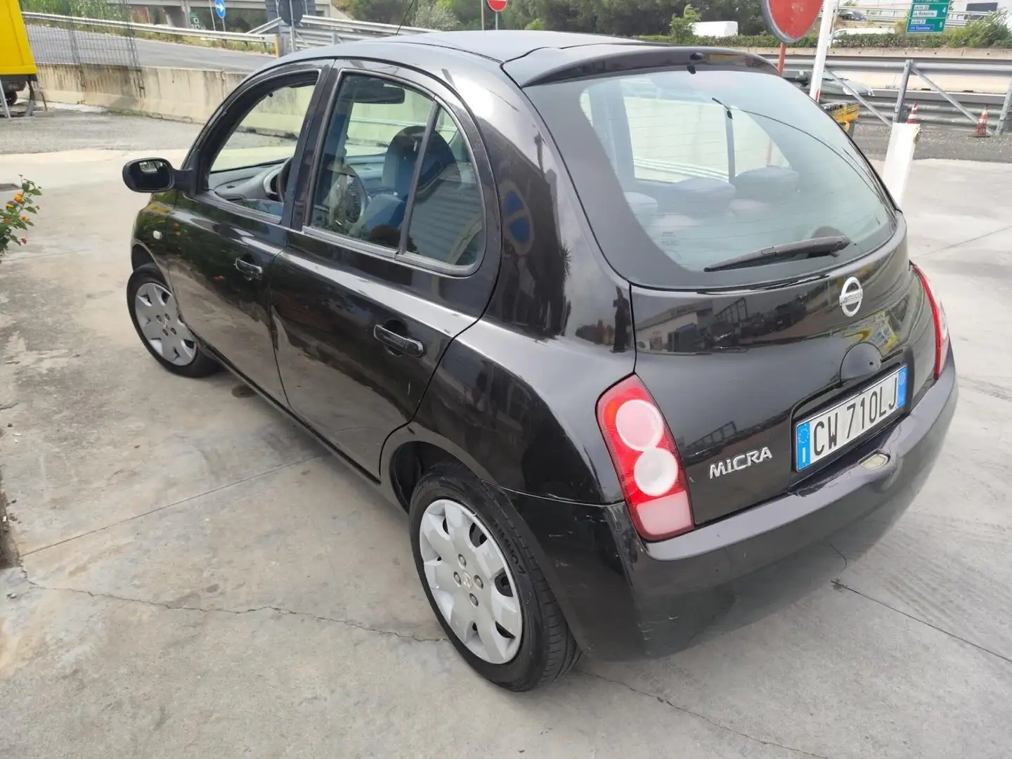 Nissan Micra 1.2 16V 5 porte Acenta Nero - 2