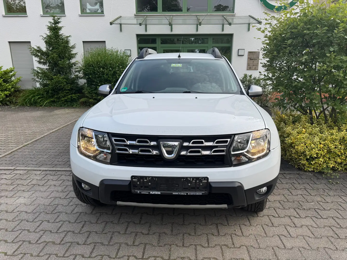 Dacia Duster dCi 110 FAP 4x2 Laureate Blanc - 1