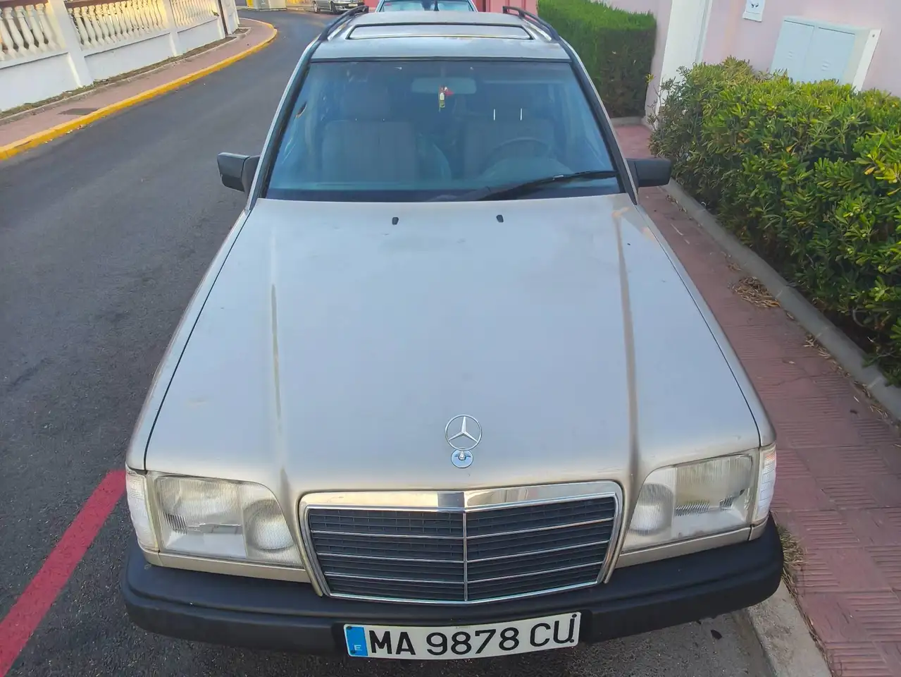 Mercedes-Benz 300TD, foto 2
