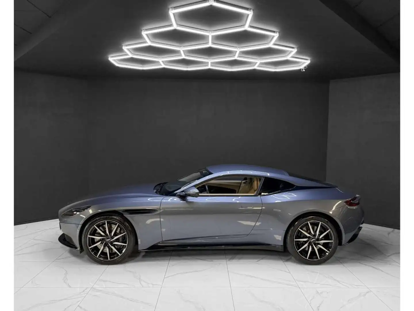 Aston Martin DB11 4.0 V8 Coupe / Concours Blue / 360 / 1st hand Bleu - 2
