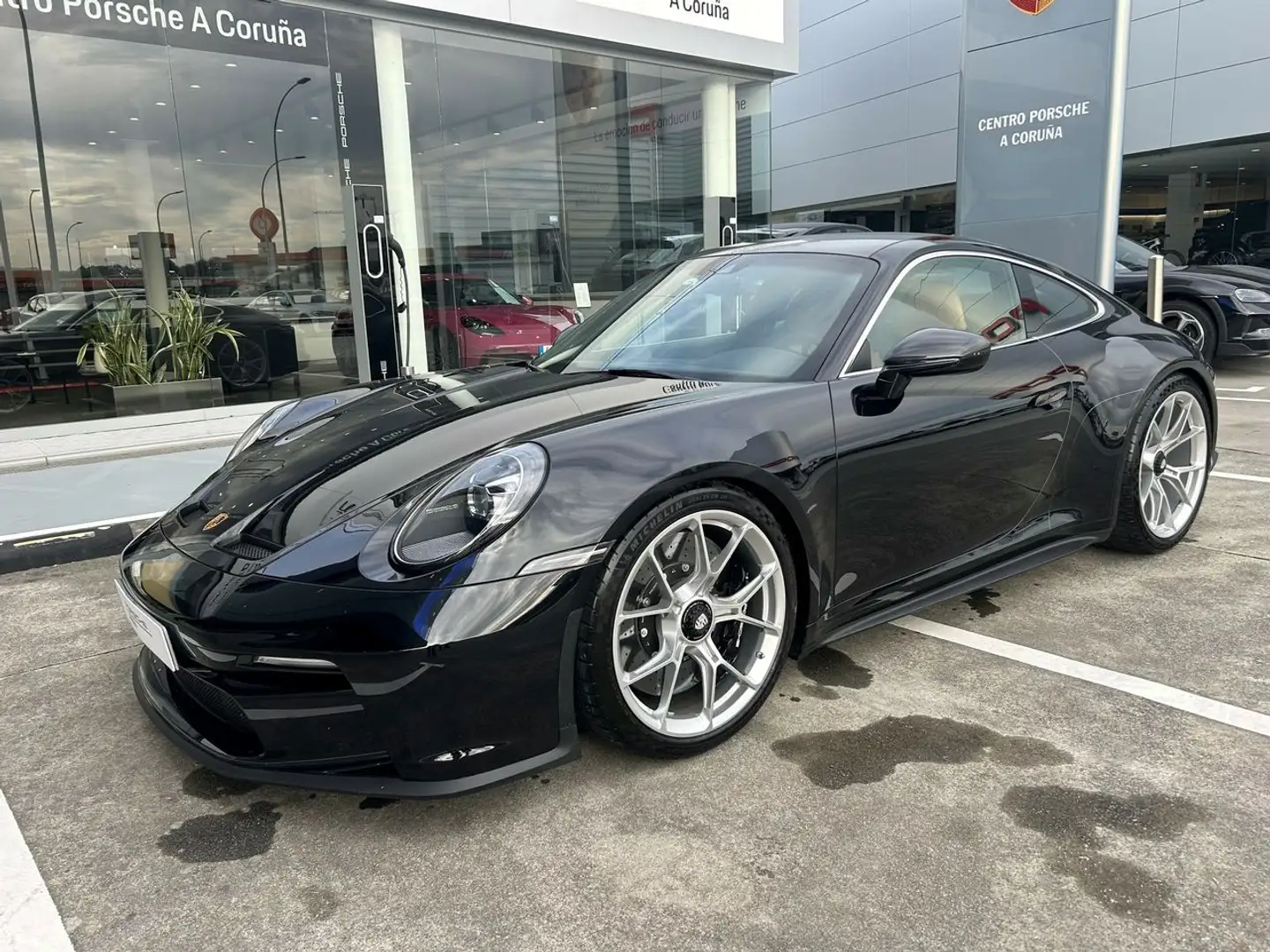 Porsche 911 Carrera Negro - 1